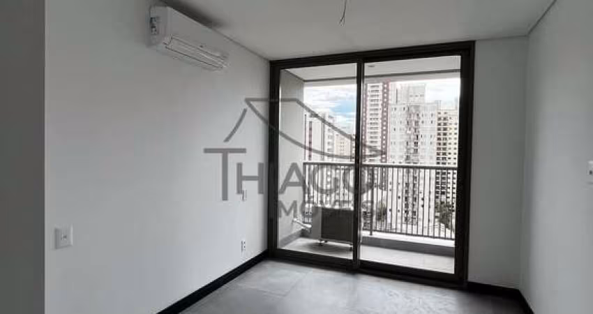 Studio novo com sacada e mobiliado de 20m² para locação, localizado no bairro do Tatuapé, São Paulo