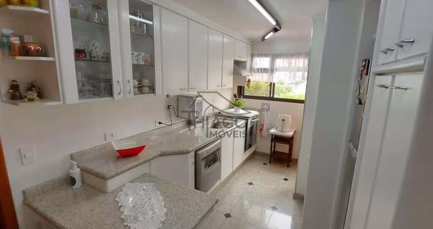 Apartamento a venda 3 dormitórios um deles suite, todos com sacada, duas vagas e com fácil acesso a