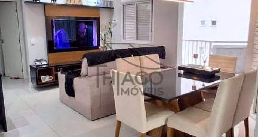 Apartamento lindo de dois dormitórios sendo uma suite, sala ampiada, varanda gourmet com churrasque