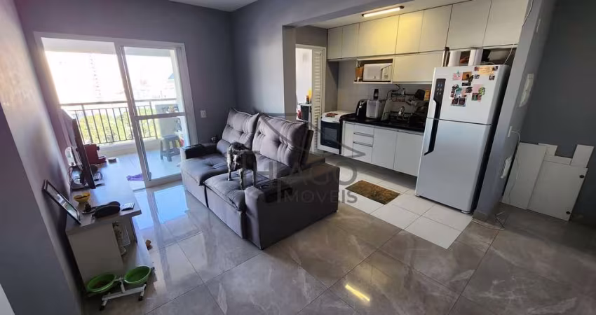 Apartamento à venda 2 dois dormitórios sendo uma suite, varanda com churrasqueira, condominio club,