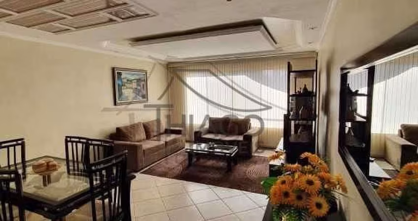 Linda Casa à venda em Condomínio Fechado - 3 Quartos e 2 banheiros.  144m² . Excelente localização.