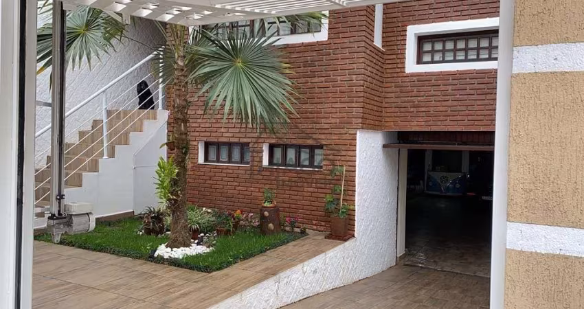 Excelente casa sobrado à venda na Vila Moreira, imóvel de 280m² , dentro do bairro do Tatuapé, fáci