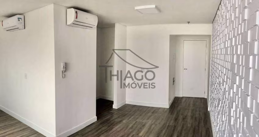 Sala Comercial com 40m²,  sacada e vaga de garagem à venda, localizada no bairro Vila Carrão, São P