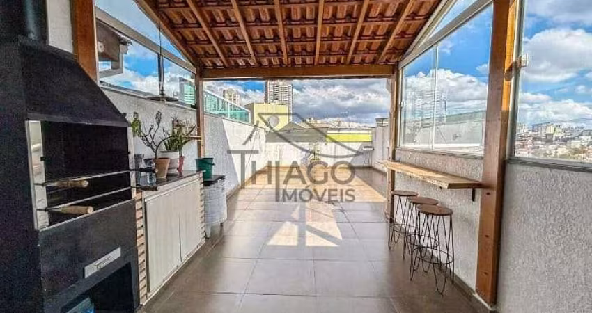 Cobertura à venda com 130m² e 2 dormitórios, churrasqueira e área gourmet, localizado no bairro Cam