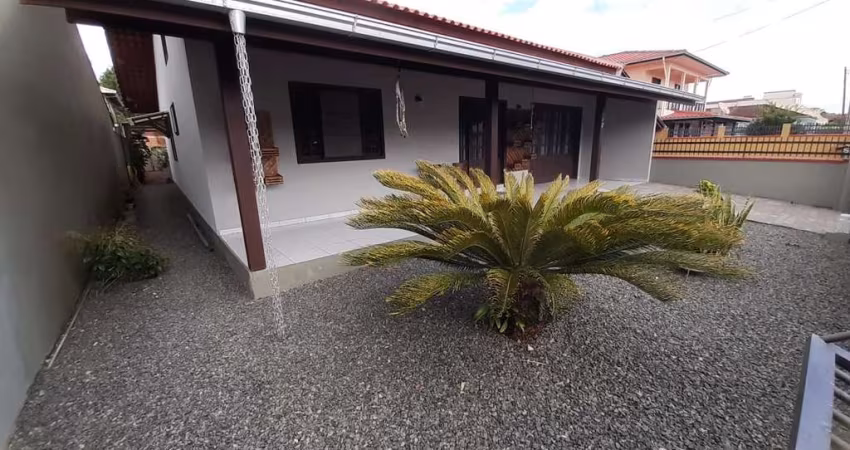 Casa para Venda em Barra Velha, CENTRO, 2 dormitórios, 1 suíte, 2 banheiros, 2 vagas