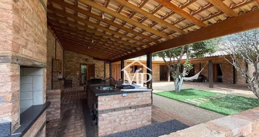 Chácara com 3 dormitórios à venda, 1000 m² por R$ 900.000,00 - Condomínio Santa Inês - Itu/SP