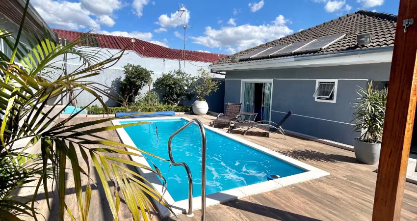 Casa com piscina - Nova Rússia