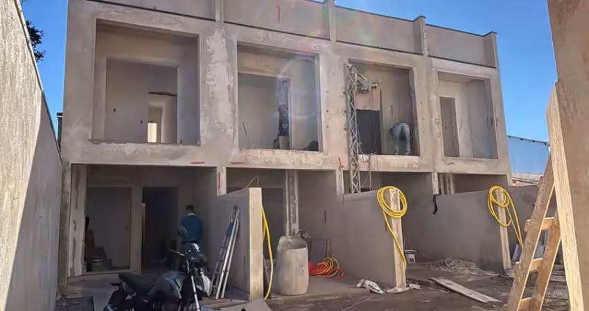 Casa com 2 quartos à venda na Rua Vereador Antônio Giacomassi, 161, Alto Boqueirão, Curitiba
