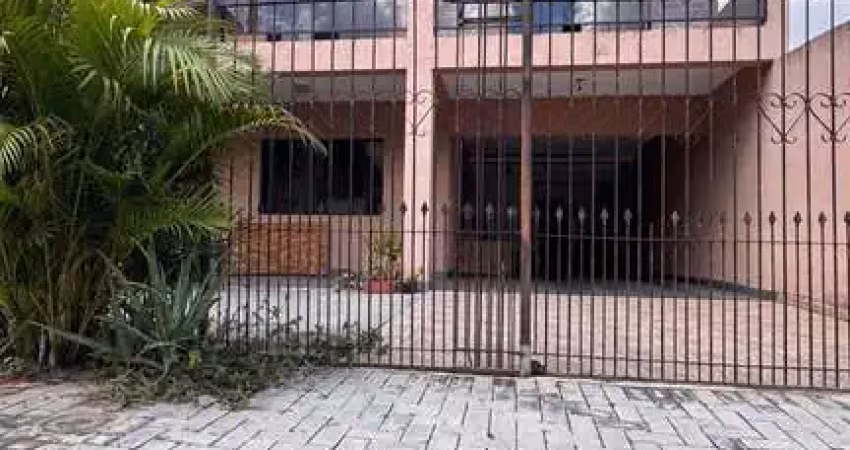 Casa com 3 quartos à venda na Cidade Industrial, Curitiba 