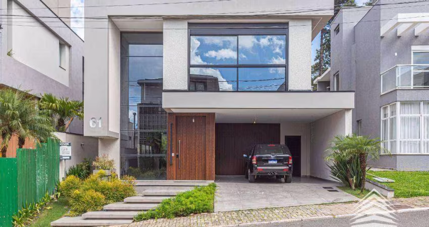 Casa a venda em Santa Felicidade, 3 dormitórios, 3 suítes, 2 vagas de garagem, alto padrão, Green Village Park