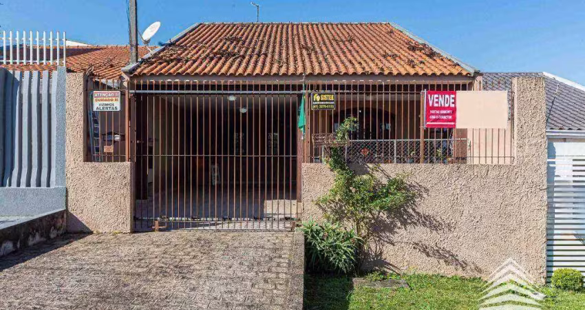 Casa a venda no Alto Boqueirão, 3 dormitórios, 2 vagas de garagem,