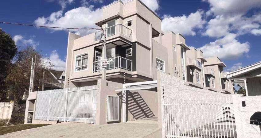 Sobrado a venda no Xaxim, 3 dormitórios, 1 vaga de garagem