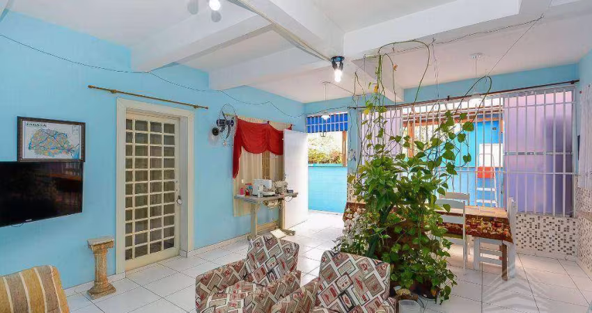 Casa com 3 dormitórios à venda, 330 m² por R$ 730.000,00 - Capão Raso - Curitiba/PR