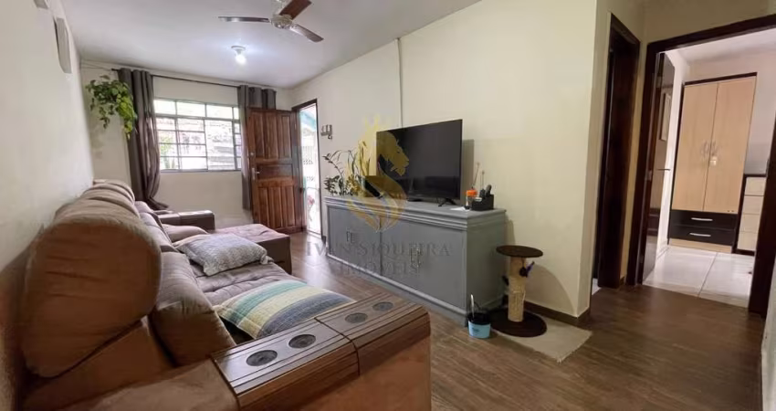 Casa para Venda em Curitiba, Boqueirão, 3 dormitórios, 1 suíte, 2 banheiros, 1 vaga
