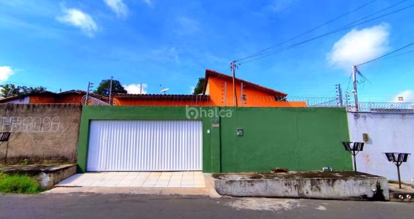 Casa Residencial à venda, no bairro Santa Cruz, Teresina/PI