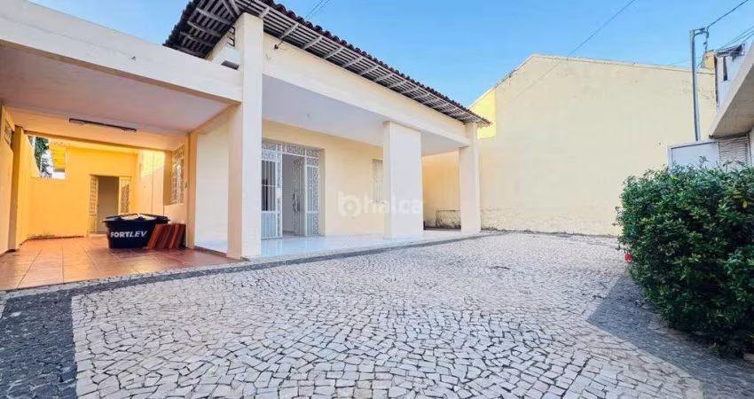 Casa Comercial à venda na Avenida Campos Sales no bairro Centro, Teresina/PI