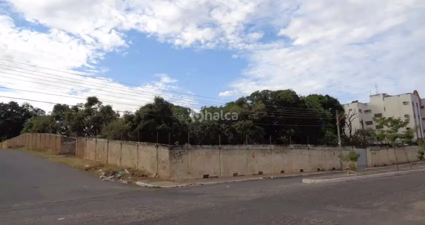 Casa comercial para aluguel, no bairro primavera, teresina/pi