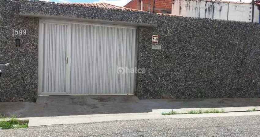 Casa Residencial à venda, no bairro Centro, Teresina/PI
