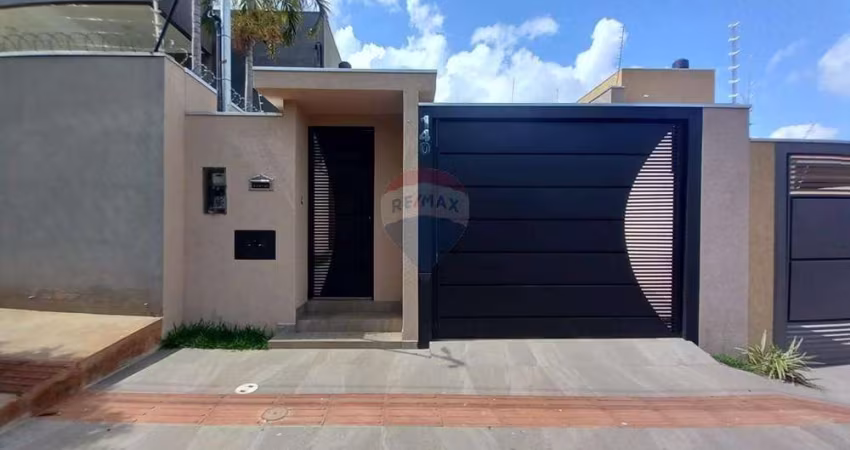 Casa  à Venda no Bairro Monte Castelo – 03 quartos e quintal! Aceita financiamento!