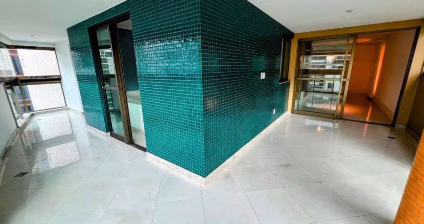 Apartamento a venda na Praia do Canto com Frente com Varandão