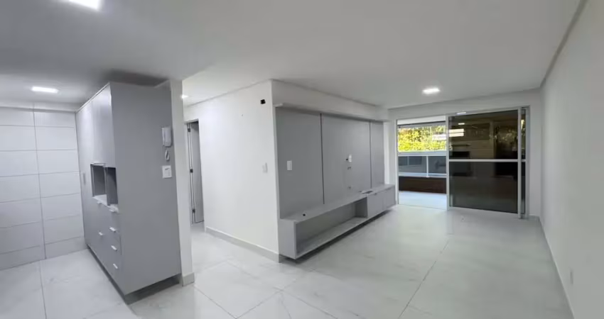 Apartamento à venda com 2 quartos sendo 1 suíte em ponta de campina, cabedelo/pb