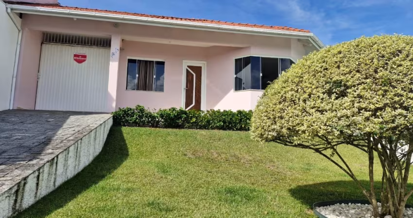 Casa com terreno grande e piscina no bairro Jardim AtânticoCapoeiras – Florianópolis!