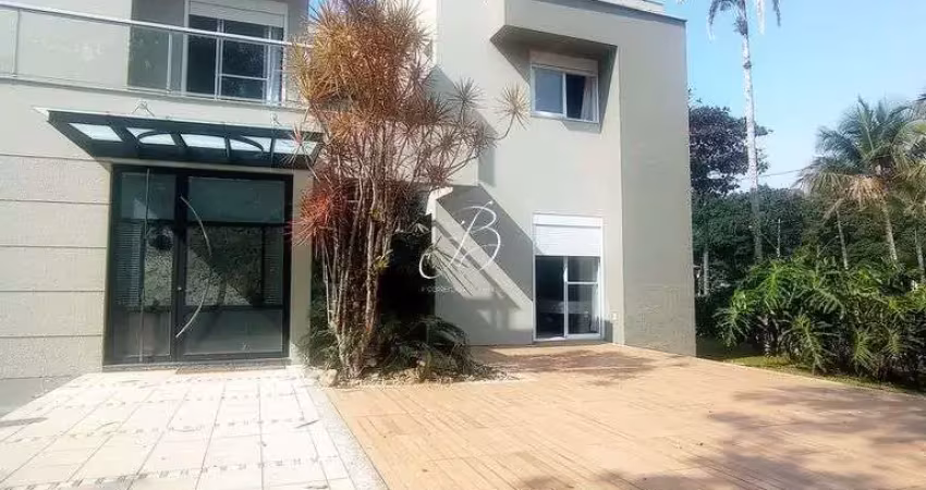 Casa de 06 suítes para locação de temporada na Riviera.