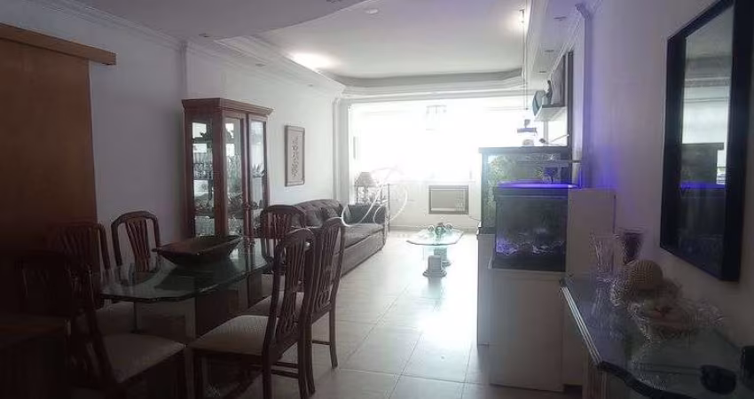 Apartamento de 03 dormitórios a venda em Santos.