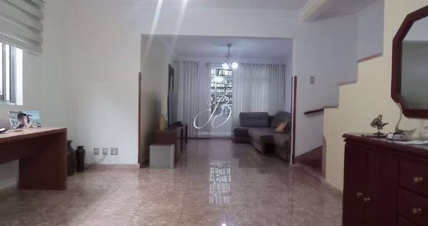 Casa tipo sobrado de 03 dormitórios a venda em Santos no bairro Encruzilhada.