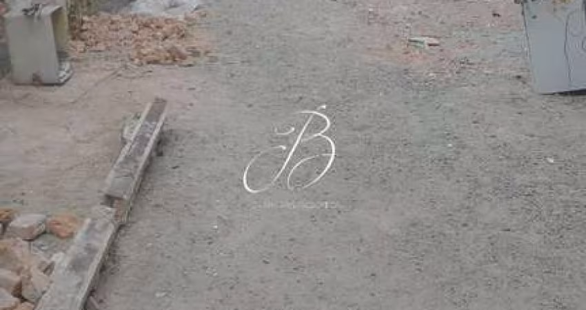 Terreno 5x40 plano e limpo a venda em Santos no bairro Encruzilhada.