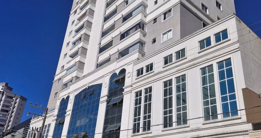 Lindo Apto Finamente Mobiliado, com 3 qtos e 94m2, no centro de ìtajaí