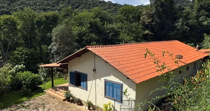 Sítio a venda em Moeda-MG