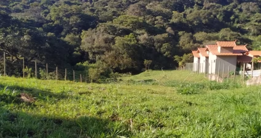 Chácara aos pés da Serra Da Moeda