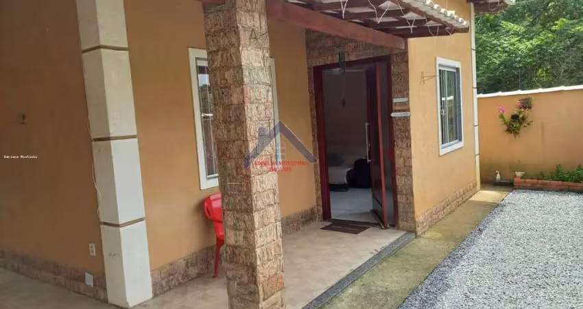 Casa para Venda em Saquarema, São Geraldo (Bacaxá), 3 dormitórios, 1 suíte, 3 banheiros, 2 vagas