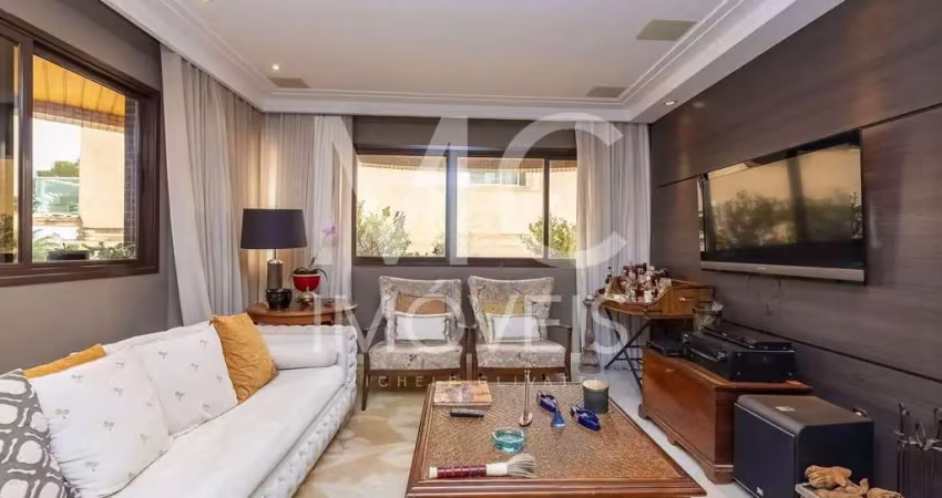 Apartamento com 158.0 m², à venda no bairro Água Verde.