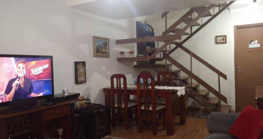 Sobrado com 2 dormitórios à venda, 75 m² por R$ 520.000,00 - Parque Pinheiros - Taboão da Serra/SP