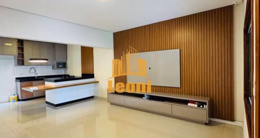 Casa 2 quartos com piscina + móveis planejados com excelente acabamento