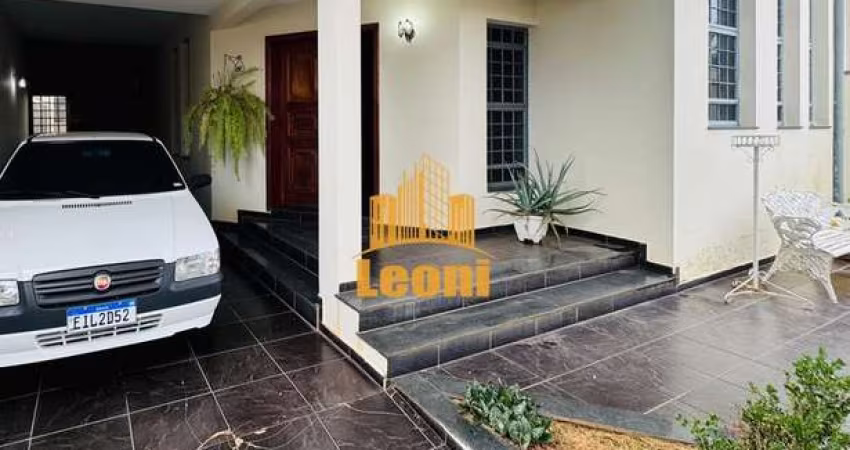 Lindo sobrado na Vila Magnólia/São Benedito 3 quartos com 1 suíte + closet