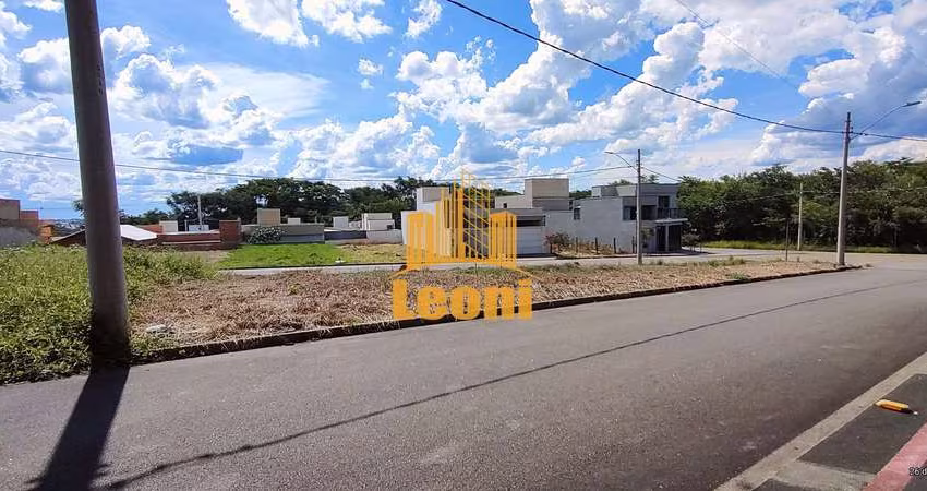 Terreno de esquina com excelente topografia no Colinas do Alegre