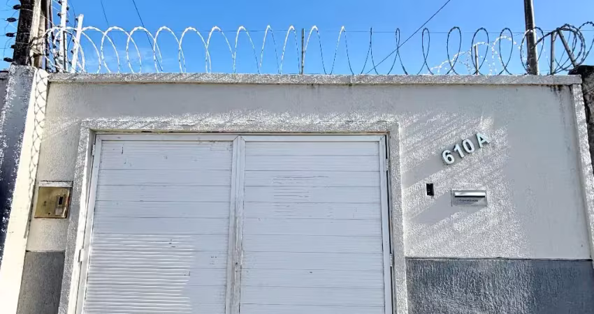 Casa com 3 quartos à venda no Lagoa Redonda, Fortaleza 