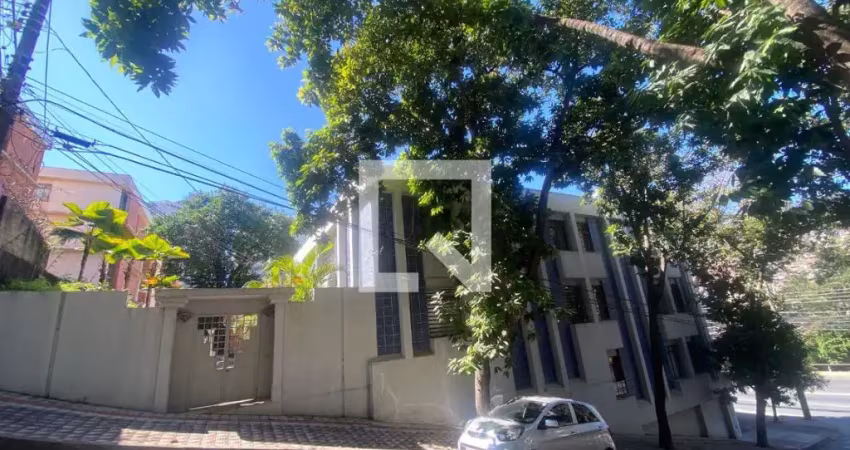 Apartamento padrão , 3 quartos , 1 suite, 1 banheiro , 1 vaga na garagem,  cozinha