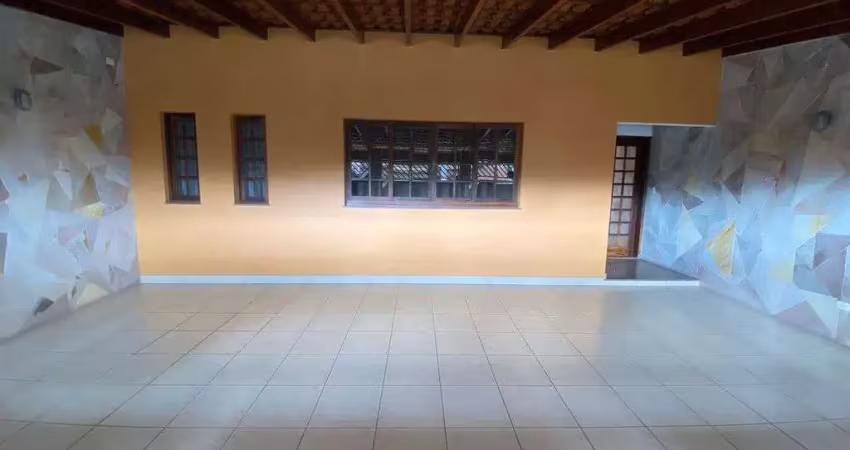 Casa com 04 Dormitório(s) 03 Vaga(s) Área útil: 160,00 Região: Zona Leste