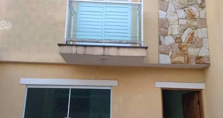 Sobrado com 2 Dormitórios 2 suítes  à Venda, 70 m² por R$370,000  Zona Leste