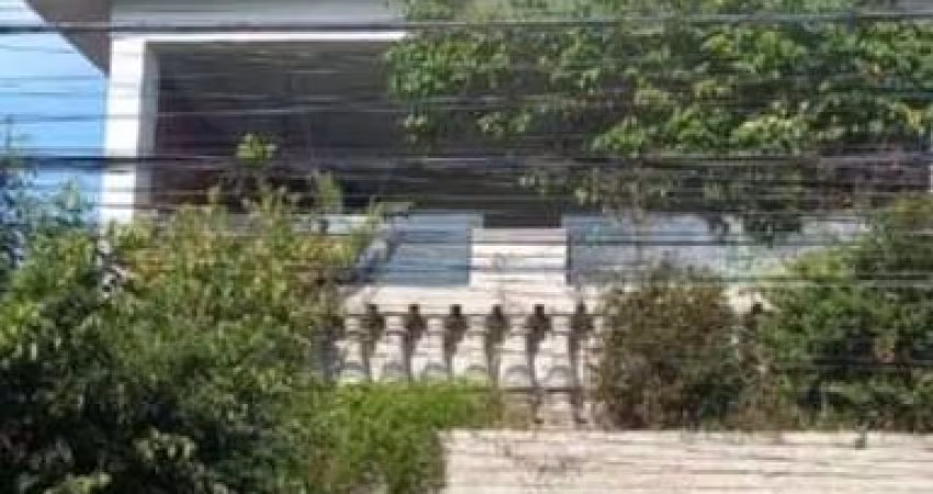 Sobrado com 2 Dormitórios  e 2 vagas 1 banheiros Região: Zona Leste