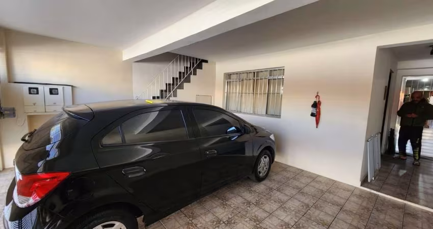 Casa com 4 quartos + 2 vagas na Cidade Lider
