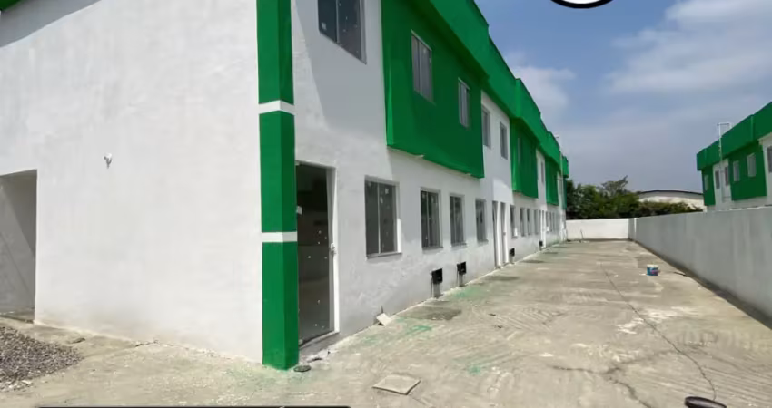 CASA DUPLEX, próximo a Washington Luiz