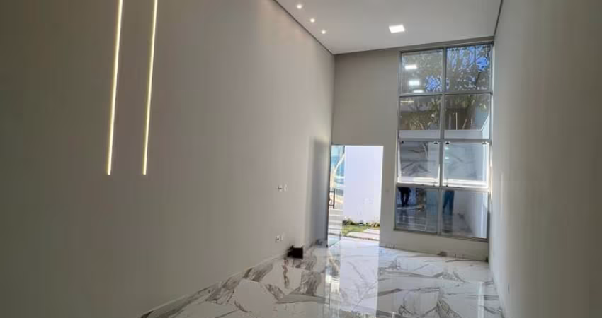 Linda Casa Nova ! Pronta para morar