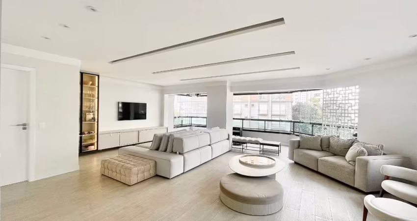 Confortável apartamento tipo para venda com 3 quartos, sendo 3 suítes, 192m²