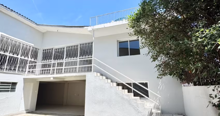 Casa á venda no bairro Fátima com possibilidade de fazer 2 moradias ou Residencial/Comercial - Caxias do Sul / RS