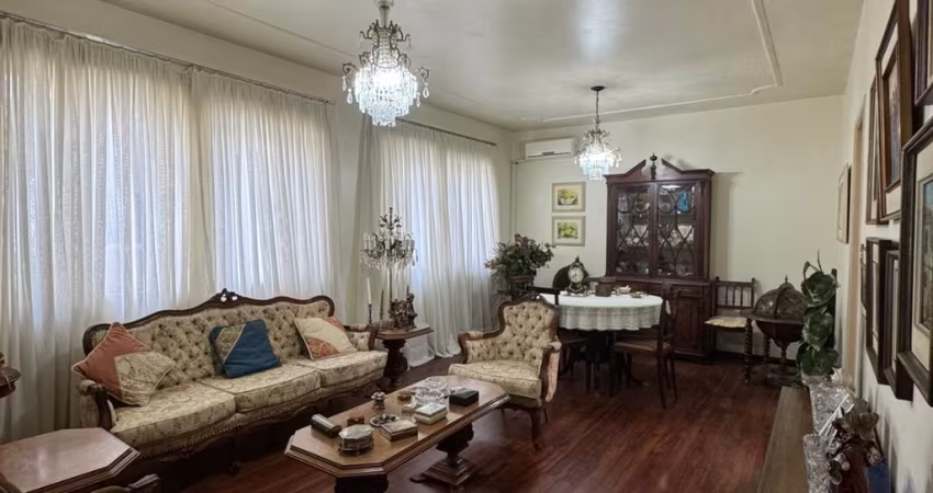 Apartamento Amplo, sem mobiliado e do lado do Parque - Caxias do Sul / RS